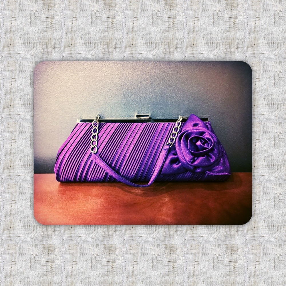 Purple w/Flower Clutch w/Clasp. (#8162)